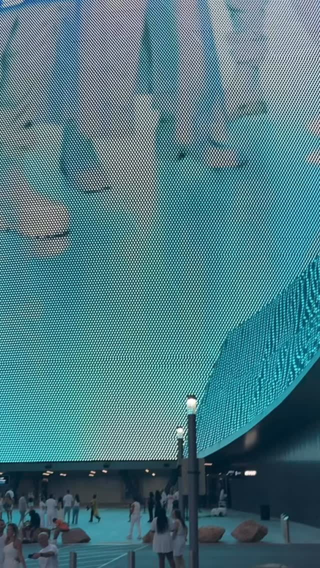 A bunch of you messaged me to see if I’d be seeing the @backstreetboys at the @spherevegas this summer - well, I spent a whirlwind 24 hours in Vegas this weekend and trust me when I tell you, this concert is a MUST SEE. Like a drop what you’re doing, pay-any-amount bucket list event. It is THAT good. I can’t believe it’s been 25 years since the I Want It That Way video (and yes, seeing my face projected on the Sphere was totally surreal 😳) A massive thank you to the BSB for giving us 3 decades of joy!! And shoutout to my lifelong boy band partners in crime @newportnyc @kirsten_cocco_ 🤩 I still haven’t come down from my BSB high 😭
#backstreetboys #bsb #sphere #millennium