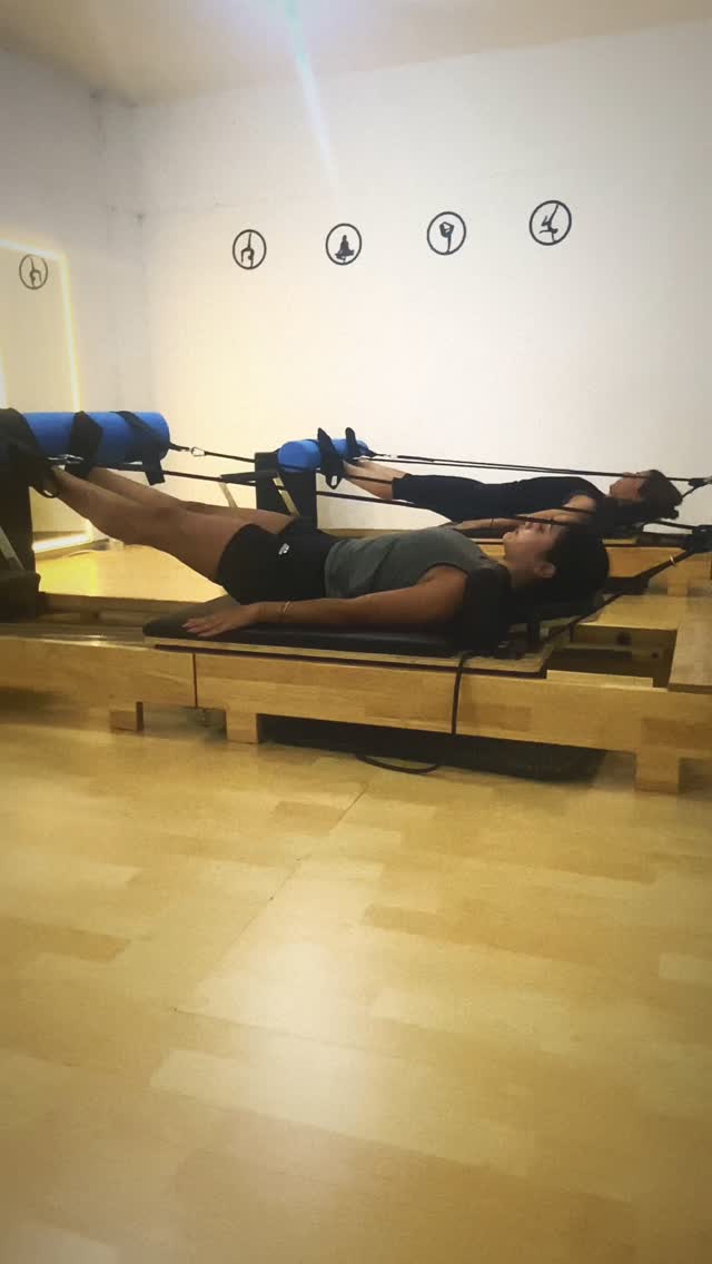 Pilates = the time you dedicate to yourself.
For strength, for balance, for wellness
#pilatescyprus #fitcyprus #corestrength #mobilitytraining #bnfitgym #womensfitness #menfitness #pilateslife #ᴡᴇʟʟɴᴇssᴊᴏᴜʀɴᴇʏ