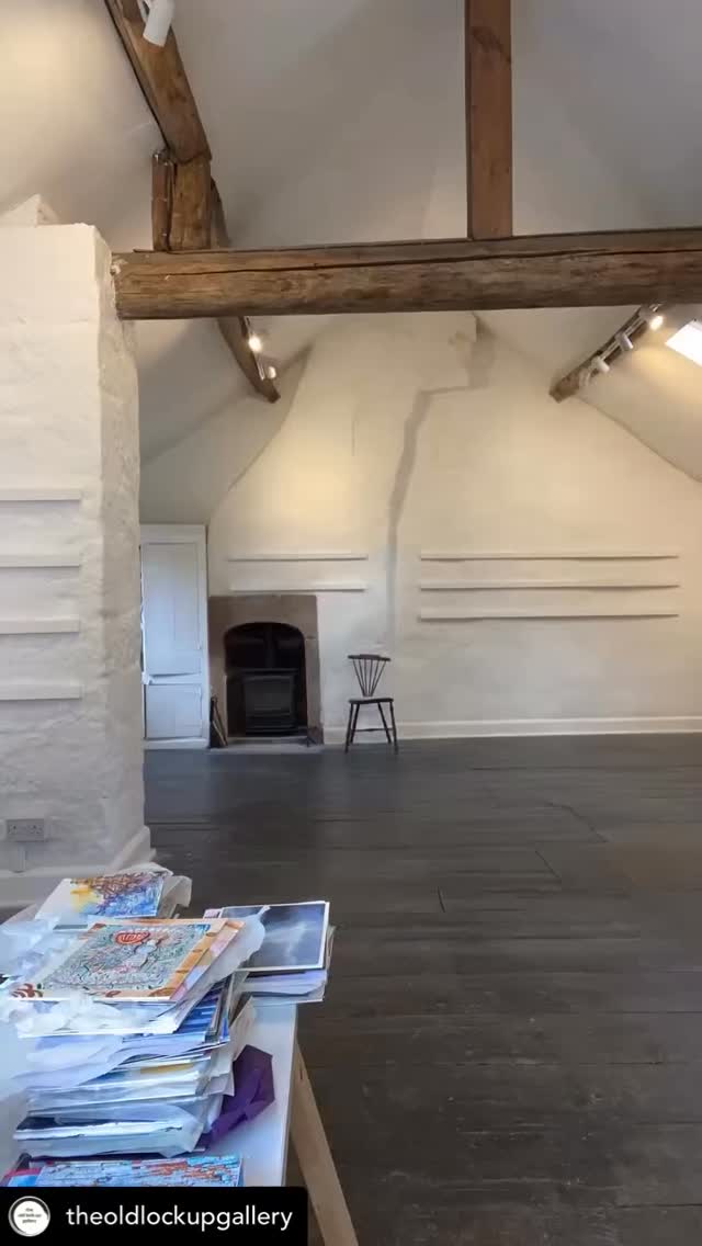 The Secret Postcard Show 2025 opens @theoldlockupgallery in Derbyshire on Friday. Over 1,000 works by over 300 artists are up for grabs and for only £2O each. All monies go to support the gallery and their artist residency programme.
I’ve spotted my embroidery in this video already. See the gallery profile for details on how to buy - it’s your one and only chance to get a @onehanduk one-off original for double figures. Ever!
Update: SOLD AT THE PV
Please support this great gallery if you can and treat yourself to some affordable art too.