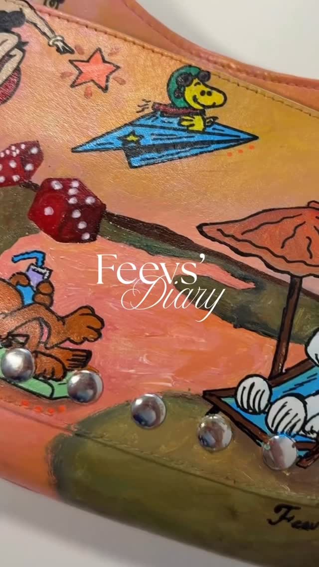 Feevs’ Diary 📮• Painting a custom bag for @judiithhoek snoopy and friends edition 🧸
#custombag #painting #angelus #snoopy #bettyboop #garfield