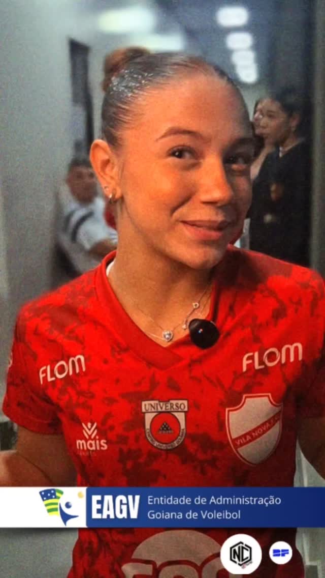 A Amanda, jogadora do Vila Nova, lembrou que o vôlei vai muito além das quadras: é sobre coletividade, amizade e dar sempre o seu melhor pelo time.
No Campeonato Goiano de Voleibol Feminino Sub 16, cada equipe está mostrando garra e emoção em cada ponto!
A EAGV – Entidade de Administração Goiânia de Voleibol é quem realiza esse grande evento.
Com a apoio da NC EXTREME e BLUEFIT.
Então já siga aqui o Instagram e fique por dentro de tudo que acontece no campeonato.
.
.
.
.
.
#vôleigoiano
#bluefit
#campeonatogoiano