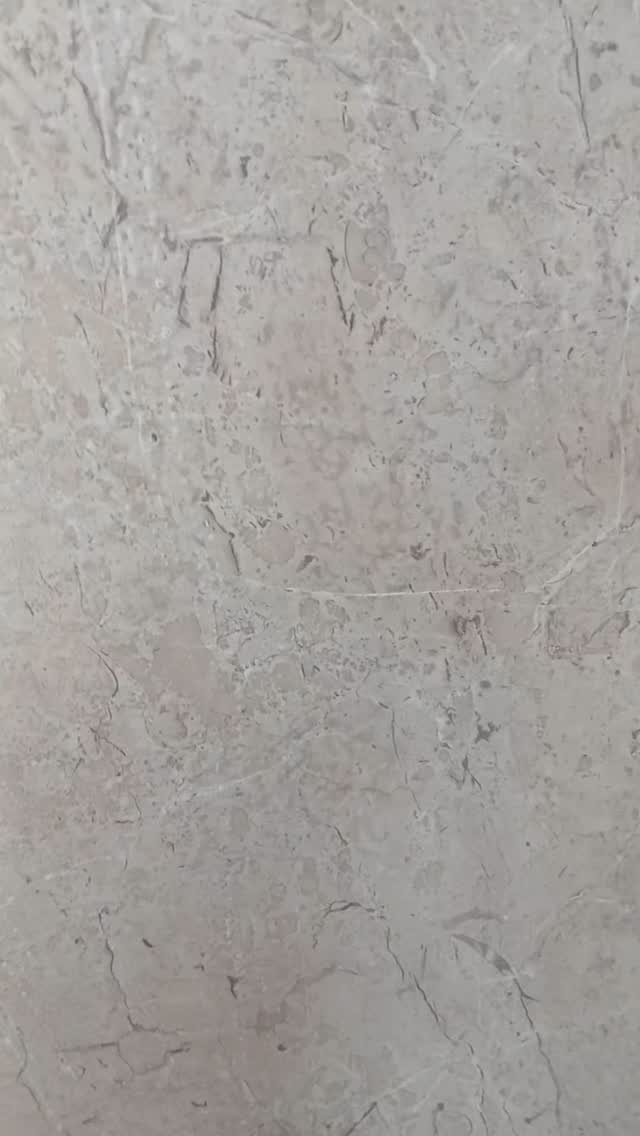 Good evening everyone! There's a definite shift in the air. Summer is gently winding down and autumn is beginning to show itself. I adore seasonal changes, the births of new months and the constant shift in the cycle of the earth that we have no control over. It makes me feel like there's true balance in the world, and if the earth can keep on turning, we too can keep on shifting to be our kindest, best selves. If you would like a helping hand to get your home ready for the months ahead, get in touch! While we often talk about spring cleaning, autumn cleaning is just as important - a chance to clear out the clutter and create a calm, cosy space to enjoy during the colder months with those you love 🧽✨