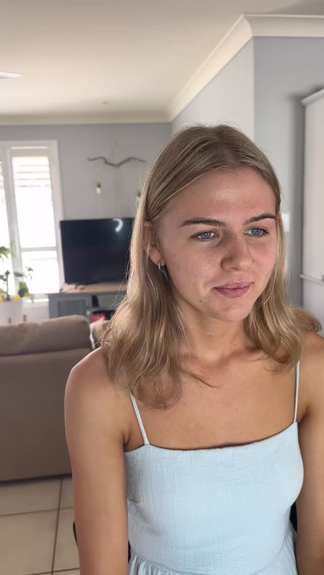 🤍 F E L I C I T Y 🤍
What a dream look!
From fresh-faced to full glam ✨ Glowing skin, soft smokey eyes…Felicity’s formal glam makeup was sure something pretty! 🤩
#airbrushmakeup #velbella #velbellaairbrushmakeup #brisbanemakeup #sunshinecoastmakeupartist #velbellaairbrush #brisbanemakeupartist #bridalmakeup #brisbaneformal #formal2025 #brisbaneformalmakeup #formalmakeup #prommakeupartist #glammakeup