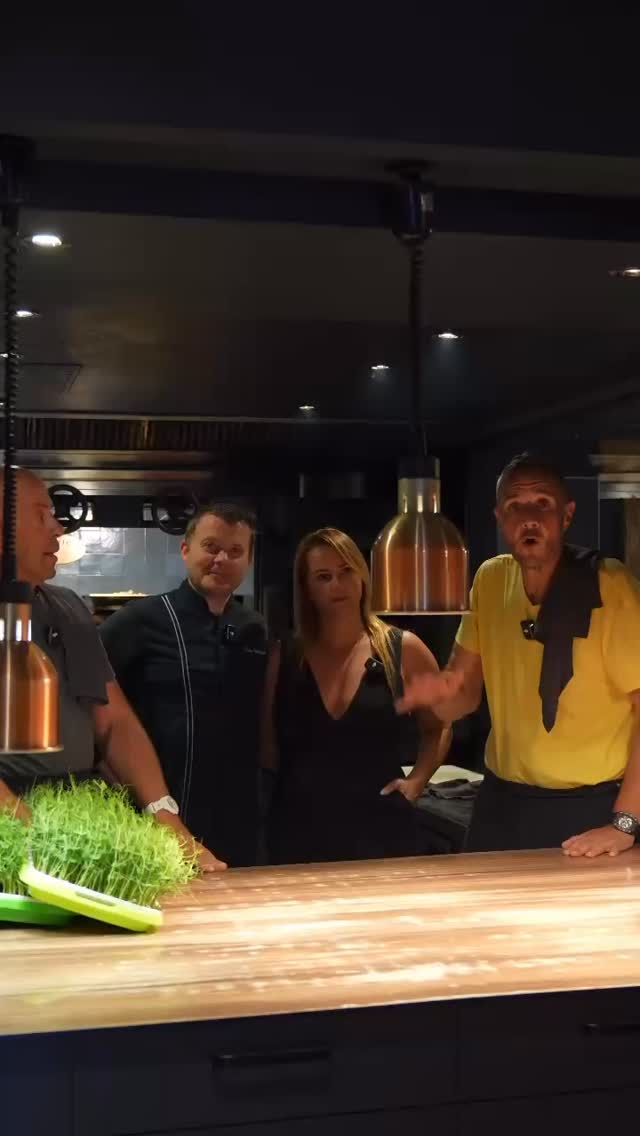 Un grand merci au restaurant L’Accord Parfait pour son généreux partenariat avec Carburacoeur 🍴❤️
Votre soutien nous permet de continuer à mettre de l’énergie dans nos actions et de faire vibrer encore plus de cœurs 💓
@laccord_parfait_divonne @freres_de_coeur_association @drive4smile
🙏 Merci de croire en notre mission et de marcher à nos côtés.
Parce qu’ensemble, on crée la plus belle des harmonies : celle du partage et de la solidarité ✨
#Carburacoeur #Merci #Partenariat #AccordParfait #Solidarité #Ensemble