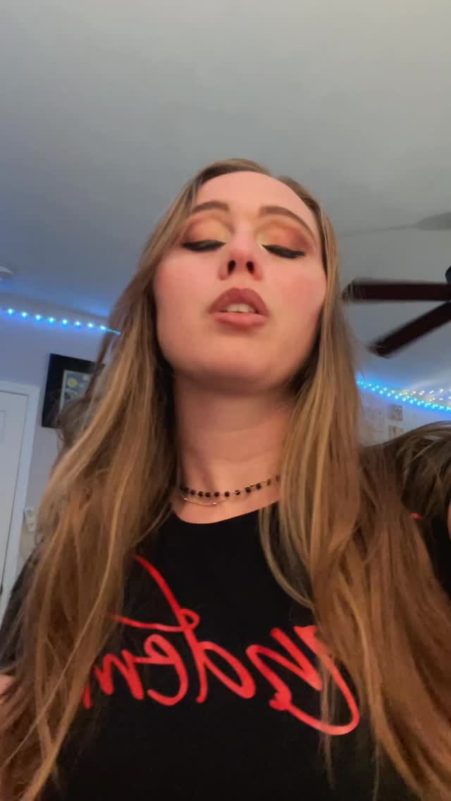 Day 21/30: “Trash” - 30 Days of Demos
#unreleasedmusic #nashvillemusic #popartist #songwritingchallenge #newmusic