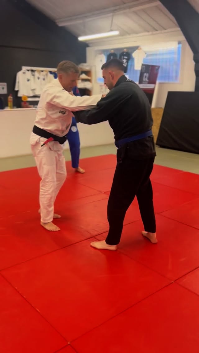 If you donāt understand a drill, coaches @matthewdignum & @gaberibeirobjj are always there to give a helping hand š¤š» #bjj #checkmatbjj #ibjjf #fighting #bjjlifestyle #armbar #guard #bjjnearme #armlock #bjjtraining