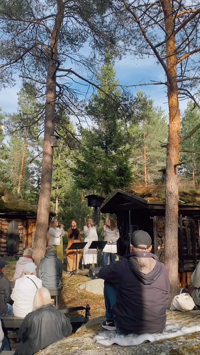 Thank you to the wonderful acapella courus Eima who performed last weekend on the season’s last Magical Music Night ✨ You were magical! 🌼
The museum is open everyday 11-18 until the end of August, after that we will be open by appointment and two days a week. See you 👋🏼