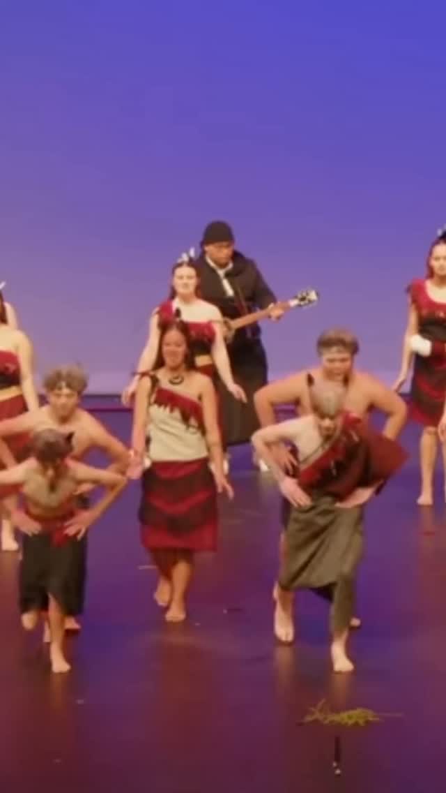 Lion King for the win🦁
Ōruapaeroa Taketake
Tūturu te noho
Tūturu te hono
Tūturu ake nei
Mō Kā Uri | Kāi Tahu 2050
🎥@tahufm
Go to Tahu FM YouTube for full bracket