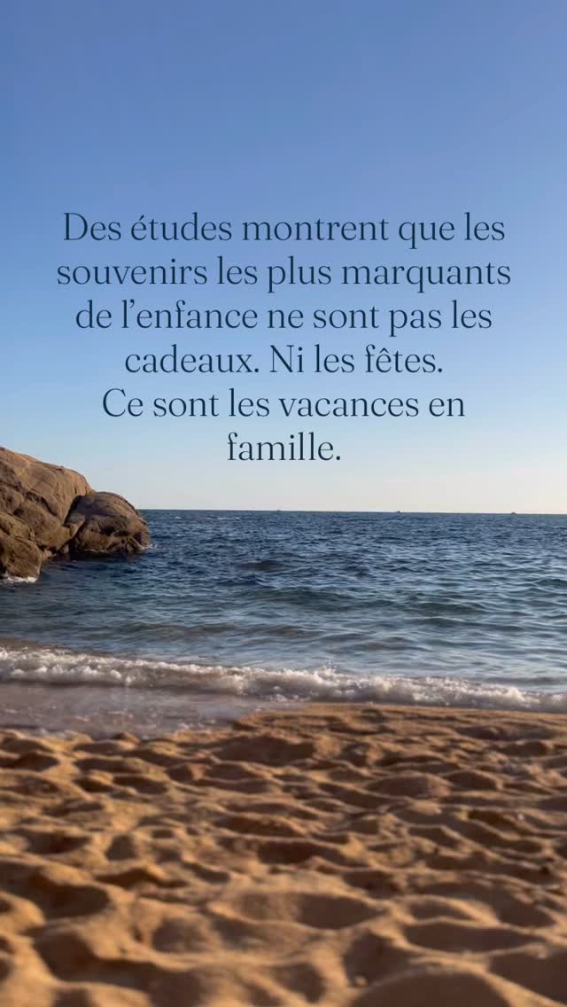 On ne se souvient pas d’un cadeau déballé à 6 ans.
Ni de la fête d’anniversaire de nos 8 ans.
Mais on garde en mémoire les vacances en famille.
Ces moments hors du temps, faits de rires, d’aventures improvisées et de temps partagé.
🌿 Parce que ce sont eux qui deviennent les repères affectifs d’une vie.
Et vous, quel est votre souvenir d’enfance le plus marquant ? 💭
#souvenirsdenfance #vacancesenfamille
#momentsprecieux #lienparentenfant #tempsenfamille
#ahauterdenfant
#familyexperience
#luxuryhospitality
#slowtravel
#memories