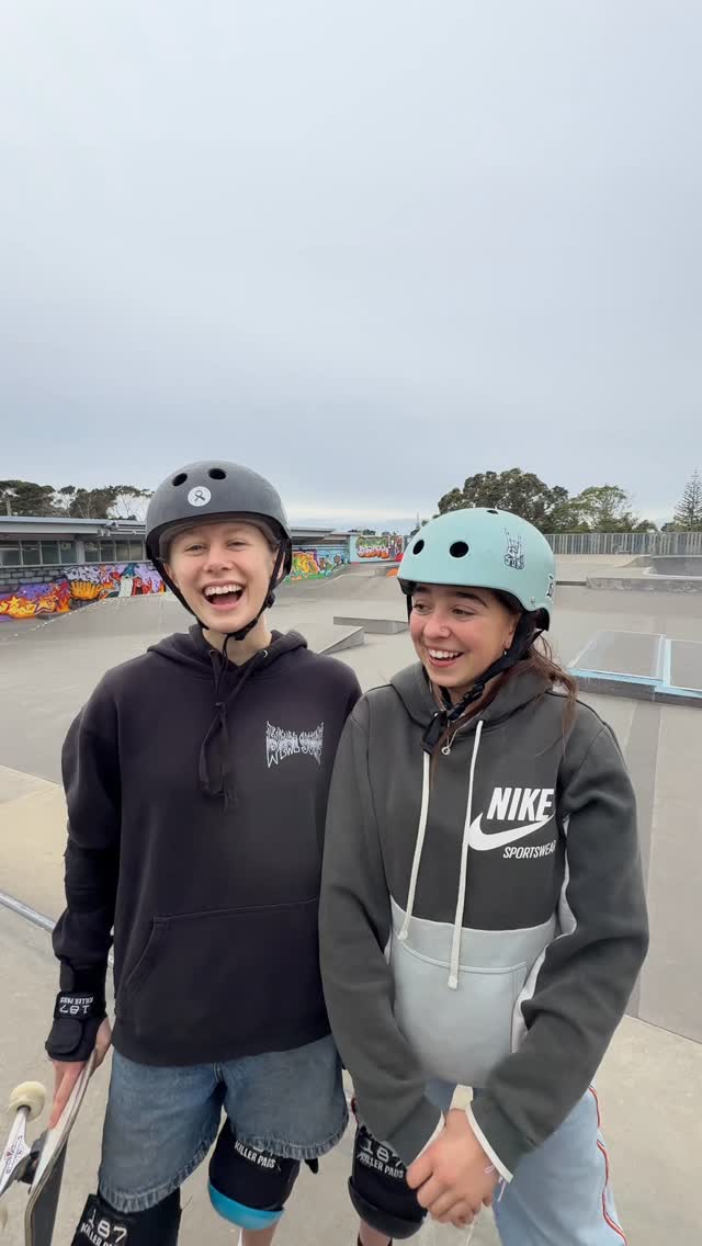 calling the shots with @siennas_probably_skating & @lucy_sinclairr 🫶🫶
#girlsskatenz #skateboarding #girlsskate #girlsskater