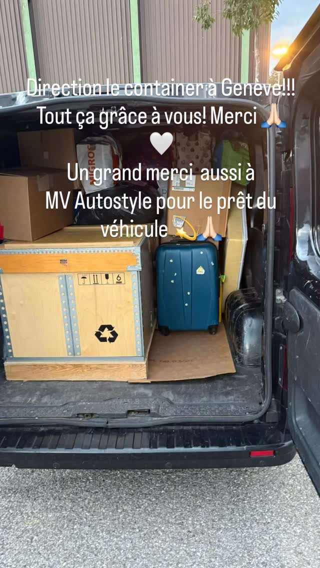 Ce soir on remplit le container et c’est parti!!! Encore une fois toute notre reconnaissance pour votre générosité et votre présence à nos côtés 🙏🏻💫🥰#uncrayonpourmonavenir #solidarité #capvert #saovicente