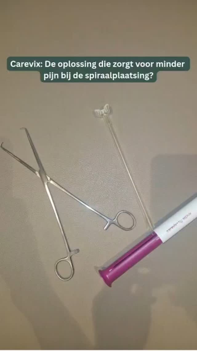 De carevix is een zacht, vrouwvriendelijk alternatief voor de aanhaaktang.
Uit onderzoek blijkt dat het zorgt voor pijnreductie tijdens de spiraalplaatsing.
Wij zijn allen geschoold in het gebruik hiervan. Wil je er meer over weten of wil je graag dat we je spiraal hiermee plaatsen? Dan kun je altijd contact met ons opnemen.
Het is goed om te weten dat de verzekering deze methode helaas (nog) niet vergoed. De carevix kost 49,95.
#verloskundige #zorg #iud #Anticonceptie #specialist #vrouwvriendelijk #vrouw #carevix #tenaculum #vlaardingen #Maasland #maassluis #schiedam #rotterdam #delft