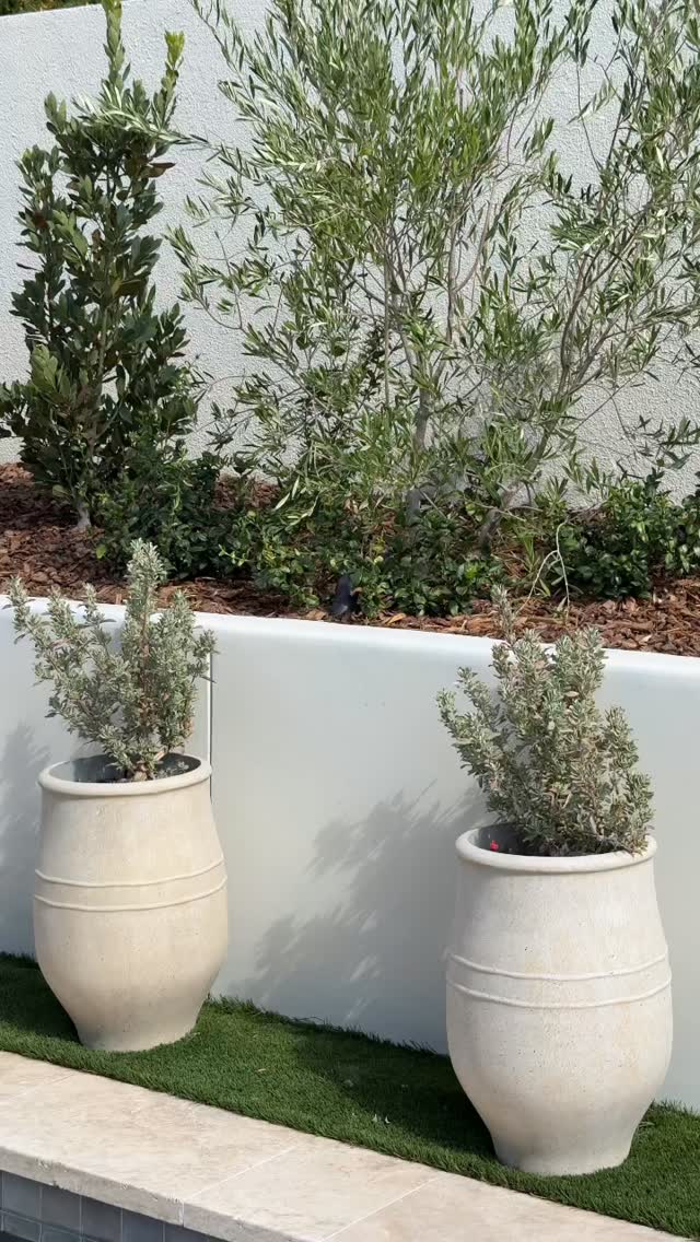 Need help selecting your outdoor finishes? We can help with that 🤍