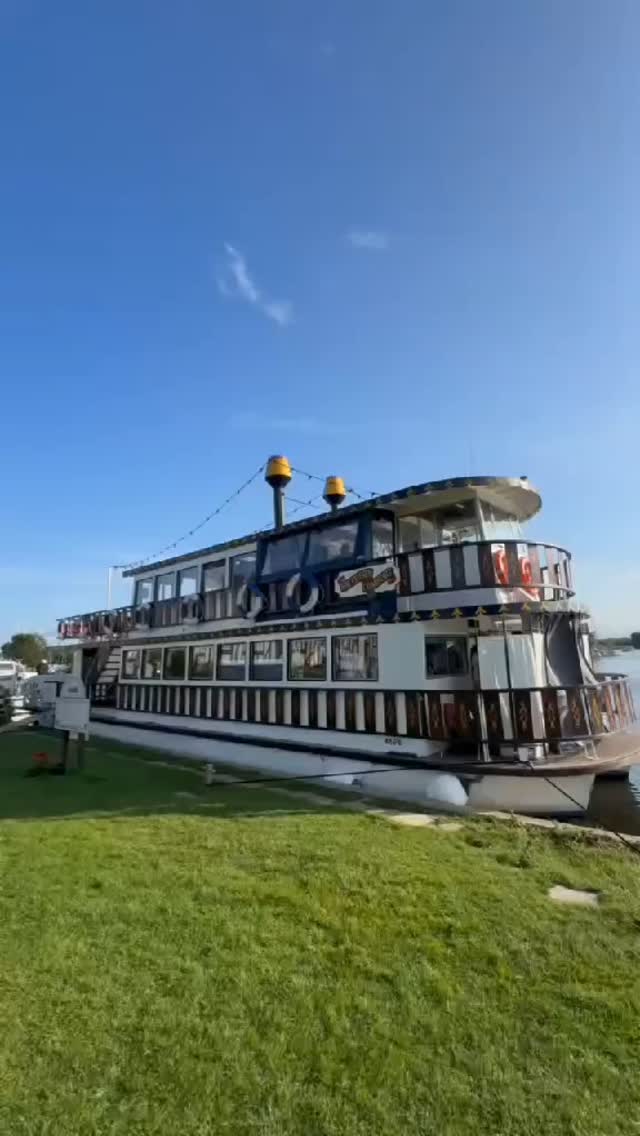 Three nights of fun, games, and MURDER on board the @mississippihorning riverboat. This has been incredible, and we have loved every second of it! Shout out to @karenscateringandeventplanning for the marvellous themed menu and food.
If you see yourself in the reel please say hello in the comments. If you are not there, please post your own pictures and videos so we get to see you!
We are getting more Riverboat dates in the diary for 2026 so keep posted. We will make sure previous customers get priority booking.
Thank you for supporting us, you guys are
marvellous ❤️⛵️🔎🔫
#murdermysterynorfolk
#immersiveexperience
#boatparty
#fatstanswimsback?