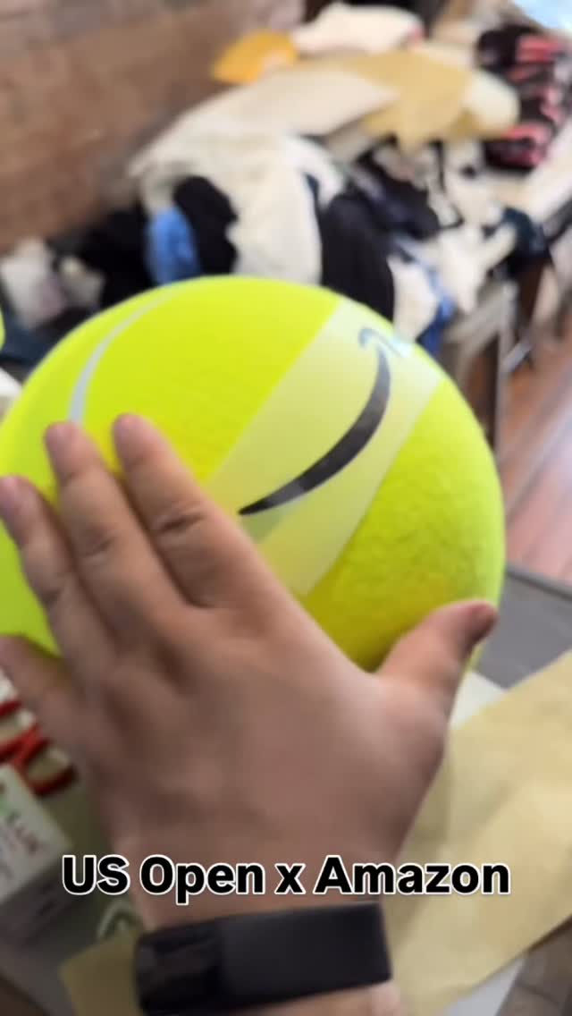 Couldn’t resist playing with these big balls 🥎🥎for Amazon lmao. #livescreenprinting #usopen #tennis #bigballas