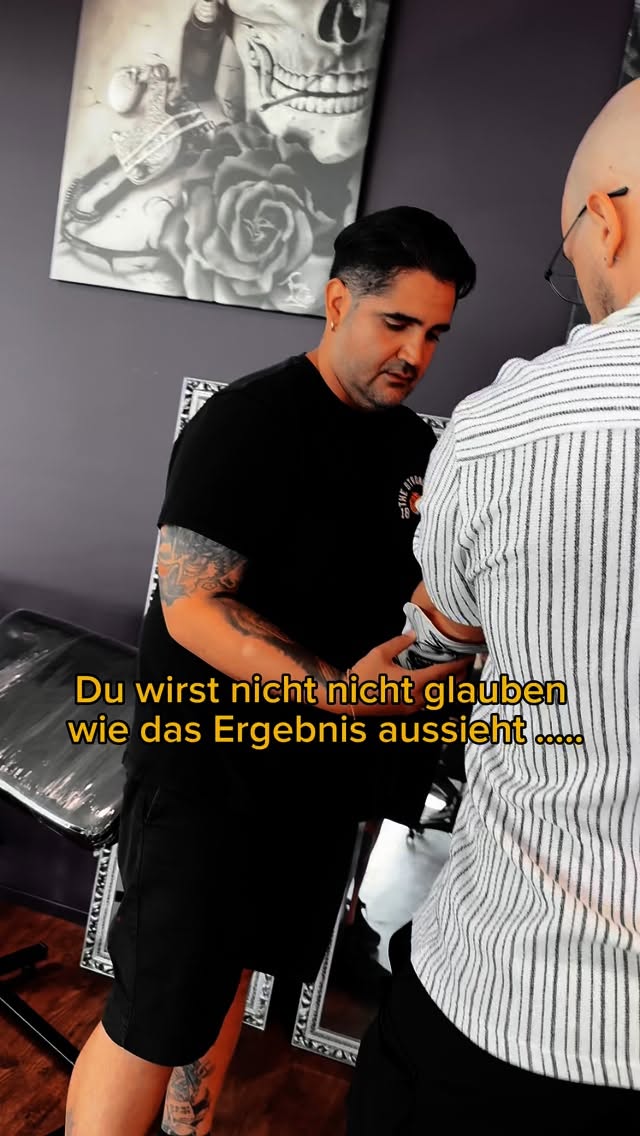 „Bleib dran – du erlebst, wie aus einem Studio-Setup ein Kunstwerk unter der Haut wird. Vom Druck des Designs über die Vorbereitung bis zum finalen Tattoo – hier siehst du den kompletten Entstehungsprozess. Welcher Schritt hat dich am meisten fasziniert? Schreib es gern in die Kommentare!
Speicher dieses Reel als Inspiration für dein nächstes Tattoo—und vergiss nicht, hier ein Like dazulassen, wenn du solche Einblicke magst.“
#tattoo #tattoos #inked #tattooartist #tattooart #tattoostudio #tattoodesign #tattooinspiration #germantattoo #tattoogermany #instatattoo #blackandgreytattoo
