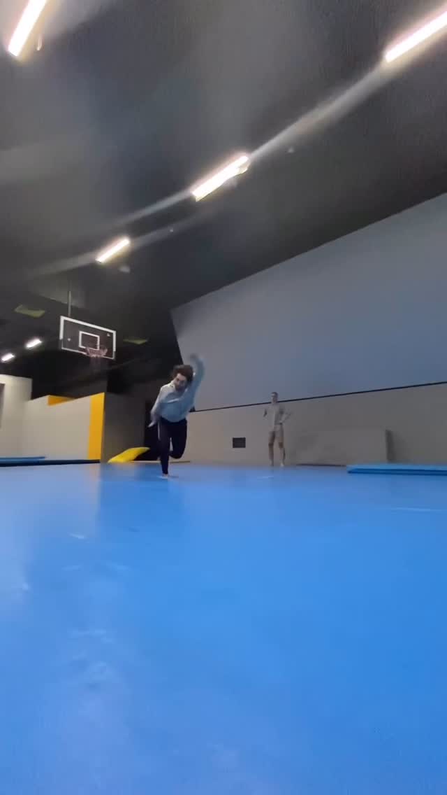 Il fallimento non è cadere.
È smettere di provarci.
💥 La vera forza non si vede quando tutto va bene…
Si vede quando tutto ti spinge a mollare,
e tu scegli di andare avanti lo stesso.
🔁 Essere resilienti non è una scelta: è una strategia.
🚀 Cresci anche nei momenti peggiori.
Perché è lì che si forgia chi sei davvero.
#EMITraining #CrescitaPersonale #EmotionalManager #Resilienza #Motivazione #SoftSkills #Leadership #MentalCoach