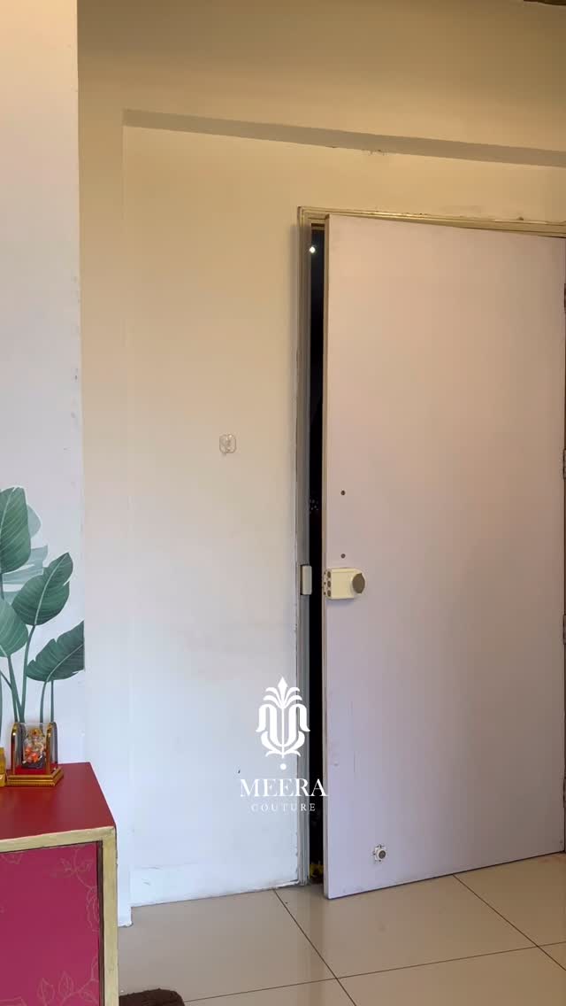 “You’ve always seen me in the final twirls… but today I’m showing you where it all begins 🌸✨
8 chaniyacholis, 8 matching kurtas, each with a dreamy 12-meter gher 🧵💃
This is just the sneak peek—the grand reveal is coming soon! 💫
#BehindTheScenes #InTheMaking #CustomOrderMagic”
⸻
#Chaniyacholi #NavratriOutfit #EthnicWear #IndianFashion #LehengaLove #DesiSwag #WeddingOutfit #Navratri2025 #MadeWithLove #EthnicVibes #IndianBride #GharKiShaadi #DesiTwirls #LehengaCholi #FestiveSeason #EthnicStyle #CustomMade #TwirlGoals #BehindTheScenesFashion #TrendingReels