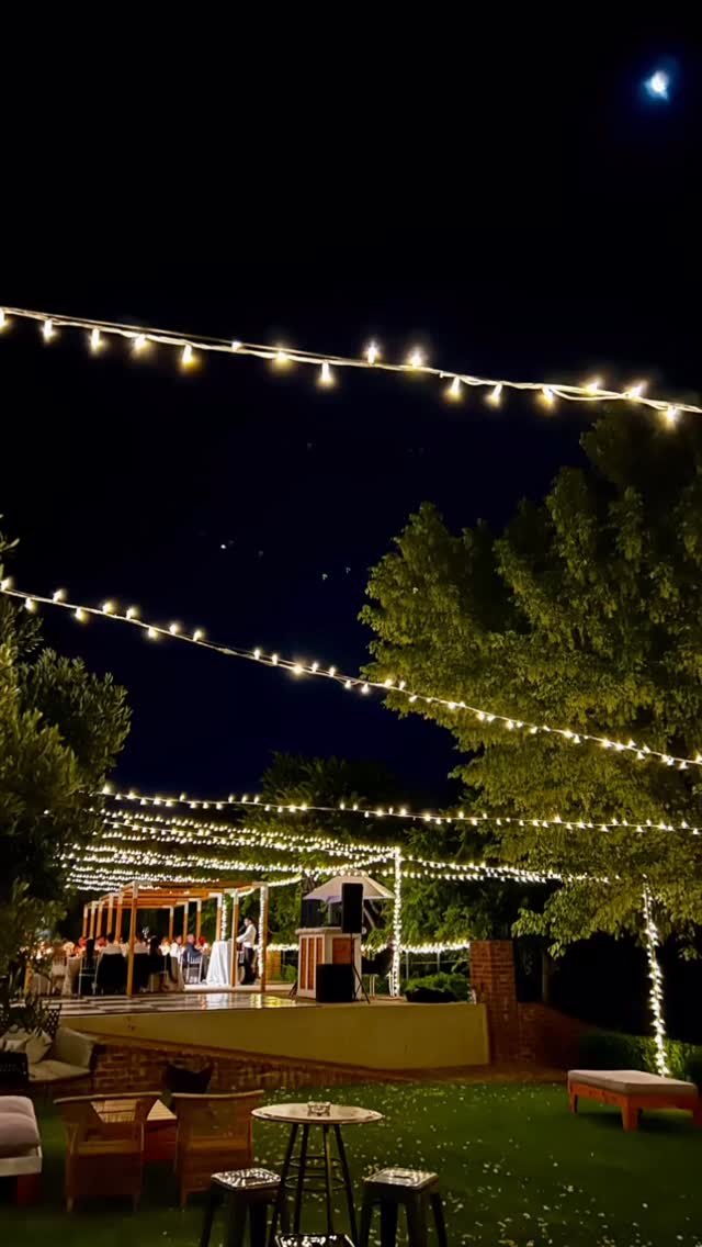 An intimate, outdoor wedding venue on a rustic fruit farm in the Cape Winelands with modern architecture on a river and surrounded by mountains. This is your dream wedding venue?
#oliverock
#outdoorwedding
#farmwedding
#fairylights
@olive_rock_venue
@saweddings
@pinkbooksa_
@tulbagh