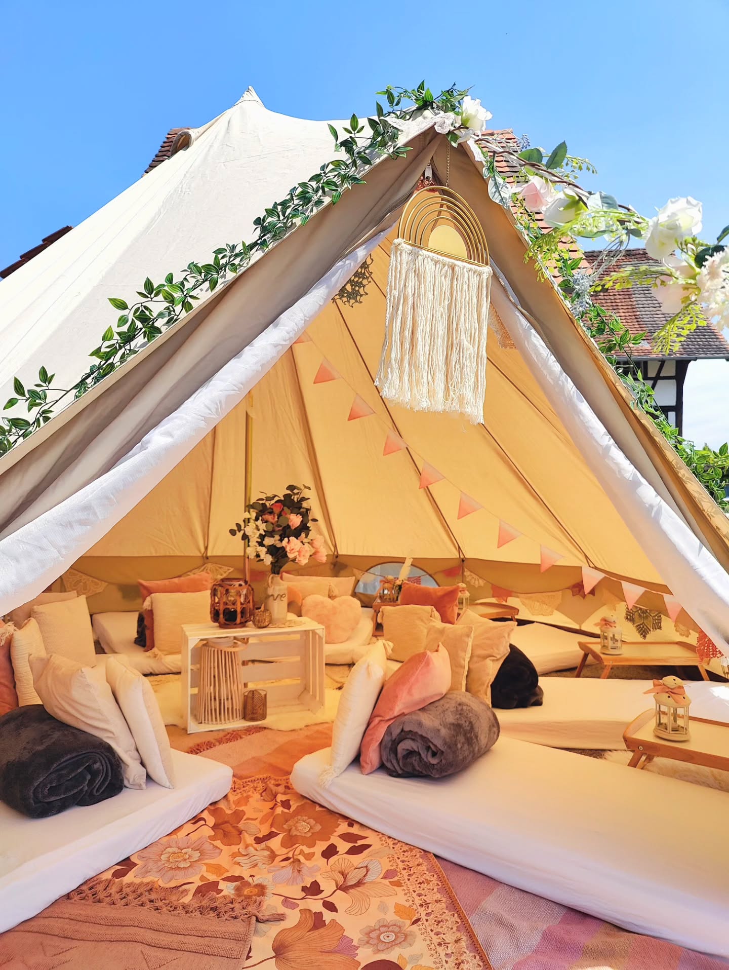 As cheesy as it sounds, but enjoying the moment was truly what the 8 lovelies were doing during this exciting outdoor sleepover in the grand Victoria tent (at least so I heard!)
And luckily for me, they didn't even really miss the candy bar that I forgot at home ☺️ (of course this was only due to the most amazing birthday girl's mom having thought of so many other cool details and sweet treats that my #candyfail didn't even get noticed)
I do have the bestest clients! 🤍
.
.
#outdoorpartydecor
#partyforteens #canvascamp #outdoorliebe #chamschweiz #baar #zugschweiz #draußenfeiern #sommergeburtstag #sommerparty #summerlovin☀️ #summervibes #sommerfest #bohozelt #bohopicnics #socozykid #swisskids #swisssmallbusiness #swissfamily #swissweekend #swissigers #schweizerfamilie #schweiztourismus #enjoyeverymomentofyourlife❤️