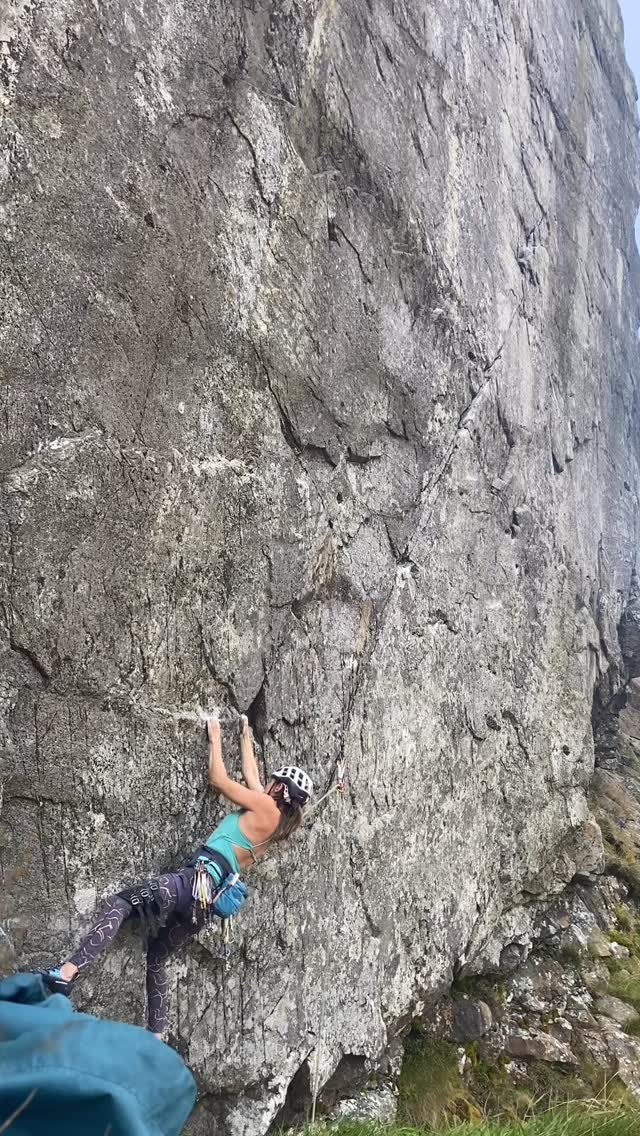 I’ve been pretty quiet on here as of late. Busy with work, changing jobs and other life stresses has made it all feel full on recently.
When I’ve had the chance I’ve been putting everything I have left into this route! It’s the first time in a while I’ve gone all in with the risk of walking away empty handed. It is both exciting and nerve wracking as I’ve been getting exceptionally close and am well aware that it is a psychological battle now. With heavy rain incoming for a while that could make the crux wet my chances may be limited by weather but I’m hoping I get that chance again.
I’ve been enjoying finding my rhythm and trying hard! One thing is for sure this route climbs superbly and I’m having fun climbing on it. And if I walk away empty handed I know I’ve given it everything.