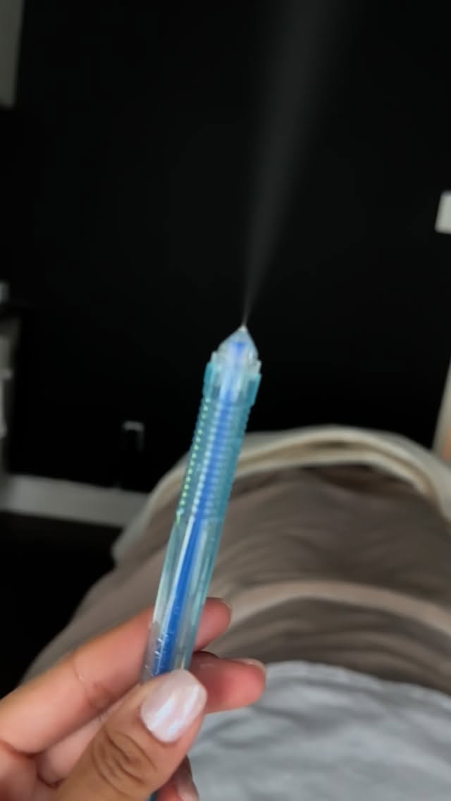 Think instant relief and visible results. Using the Jet Clear system with the Hale Derma infusion the product gets pushed down into the deeper layers of the skin to help it heal faster, calm redness, and leave you looking fresh.
Available infusions;
• 𝑺𝒐𝒐𝒕𝒉𝒊𝒏𝒈 – calm inflammation and restore balance
• 𝑾𝒊𝒅𝒆 𝑹𝒂𝒏𝒈𝒆 𝑯𝒚𝒂𝒍𝒖𝒓𝒐𝒏𝒊𝒄 𝑨𝒄𝒊𝒅 – boost deep hydration + plump tired skin
• 𝑷𝒆𝒑𝒕𝒊𝒅𝒆 𝑪𝒐𝒎𝒑𝒍𝒆𝒙 – stimulate collagen + smooth fine lines
• 𝑳𝒊𝒈𝒉𝒕𝒆𝒏𝒊𝒏𝒈 – target uneven tone + brighten dull complexions
•𝑯𝒂𝒍𝒆 𝑫𝒆𝒓𝒎𝒂 – promote healing, reduce irritation, and strengthen the skin barrier
#skincare #results #facial #fyp #asmr #relax