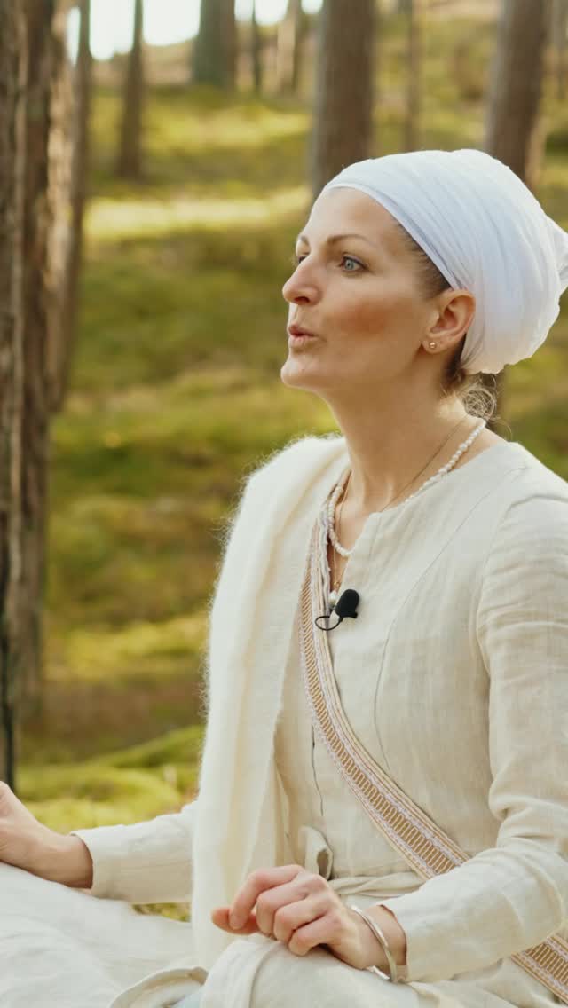 Your breath is the bridge between body, mind, and soul. 🌿
In Kundalini Yoga we learn that when you master your breath, you master your state of being — and with it, your destiny.
🌸 Explore practices and video meditations with me:
👉 www.kundalinijoga.lv
📲 Follow on IG: https://www.instagram.com/kundaliniyoga.lv/
#kundalinijoga #breathwork #destiny #apzinātība #iekšējaismiers #jogaspraksa #kundalinijogalatvija #meditācija