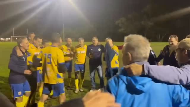 Men’s 45s Div 2s sang loud and proud last night after securing their place in the Grand Final! 💛💙
The Men’s 45s Div 2s secured their place in the grand final after a 2-0 win against Gladesville Ravens at Koola Park last night!
Bring on the GF!
Saturday 30 August - 6.45pm kick off at Northbridge Oval vs Northbridge.