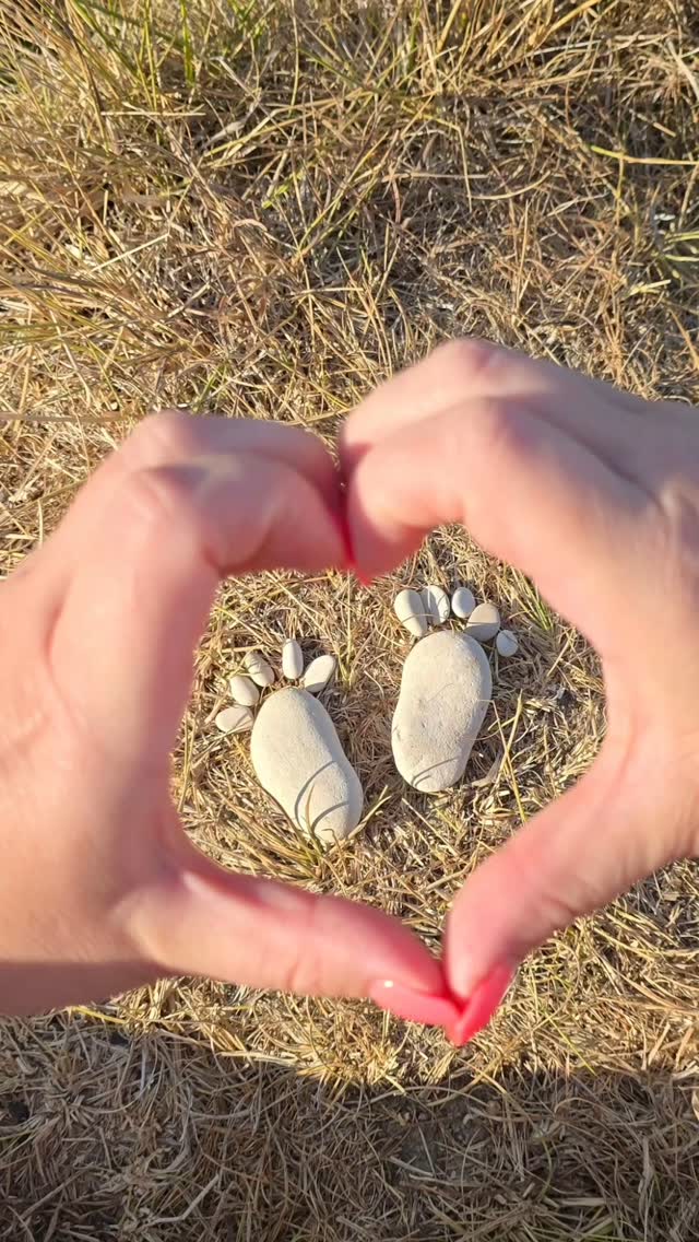 🌿✨ Love reflexology, love nature ✨🌿
Reflexology is more than just a foot treatment — it’s a deeply restorative therapy that helps release tension, restore balance, and support your body’s natural healing process. 💆♀️👣
By gently stimulating reflex points in the feet, it encourages healthy circulation, calms the nervous system, eases stress, and creates a sense of harmony — just like being surrounded by nature nourishes the soul. 🌸🍃
Together, they are pure bliss. 💖
📩 Book your session today — DM me or use the booking link in bio.
#Reflexology #HolisticTherapy #HealingJourney #BalanceAndHarmony #RelaxationTherapy #WellnessJourney #NaturalHealing #StressRelief #FootReflexology #MindBodySoul #SelfCareTime #HealingTouch #MassageTherapistUK #LymphaticDrainage #HolisticHealing #ScarTherapy #TatjanaSenkova