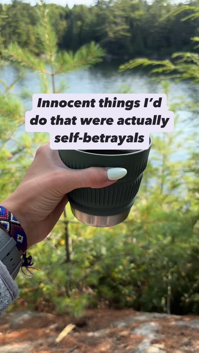 😅These were so sneaky.
Here are some of the “innocent” behaviours that I used to do were actually deeper self-betrayals.
🔹I would offer to get together with someone in their end of the city, instead of where it worked for me
🔹I saw clients until late in the evening. I used to work a 9-5 then see clients until 8pm.
🔹I hit snooze on my alarm and didn’t meditate in the morning…even though I KNEW my day would go better with it.
🔹 I drank coffee even though I knew it ramped up my nervous system and affected my gut.
HOW did I transform these self-betrayals?
1️⃣ I raised my awareness around what was underneath each behaviour (the fear of letting people down was core to the first 2; last 2 were about self-sabotage and not believing I deserved to feel good)
2️⃣ I reprogrammed what I wanted to believe instead (it’s safe for me to choose myself; I’m allowed to feel good and be happy)
3️⃣ I took ACTION in a way that felt more aligned
🔶I looked at my calendar before booking with friends to see what I truly had time for
🔶I set boundaries around client coaching (not after 5pm!)
🔶I wake up and meditate every day, even if I have to get up early
🔶I am coffee-free for over 10 years now!
Transformation is totally possible! But first you gotta get clear on your sneaky sabotage 💜.
#subconsciousreprogramming #nervoussystemregulation #nervoussystemsupport #subconsciouspatterns #selfbetrayal #peoplepleasing