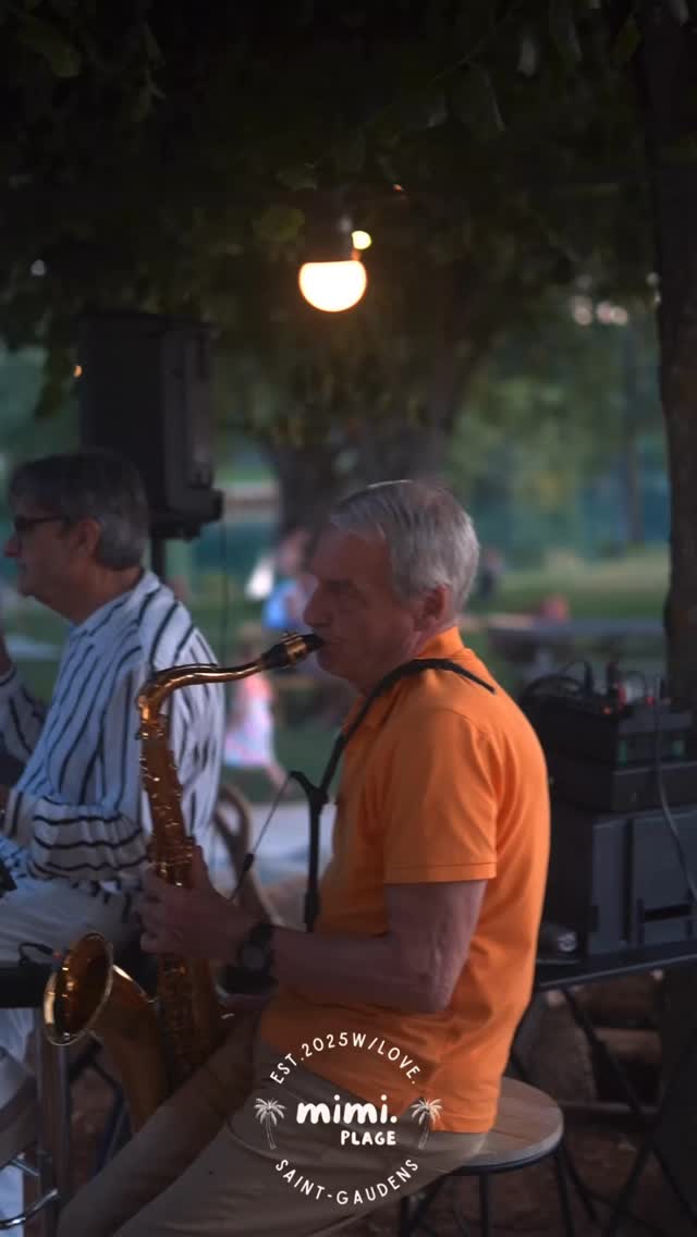 Voilà à quoi ressemble une soirée Jazz chez @mimifamily_plage 🤗
Une ambiance unique autour des grands cmassiques du jazz repris par notre cher Mister G..🎷
On se retrouve chez MiMi plage pour l’arrière saison durant laquelle nous vous prévoyons pleins de surprises…🥰
À très vite
L’équipe MiMi