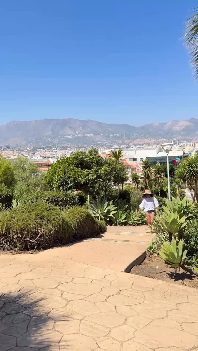 Born to be wild!
By @wildwomansisterhoodofficial
💛💛💛