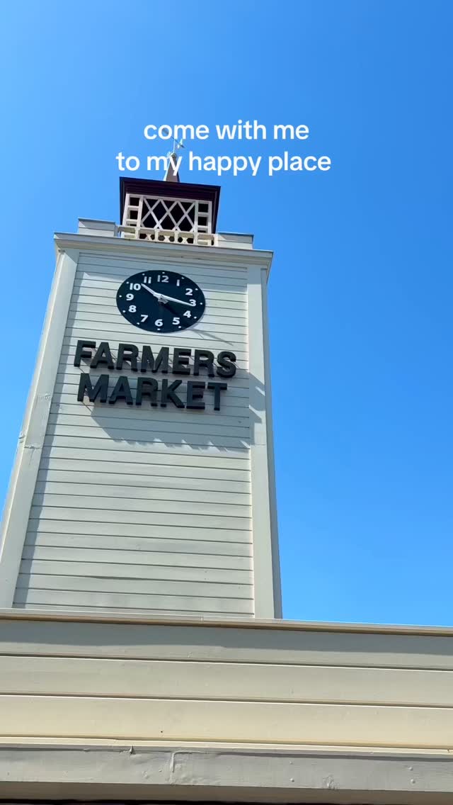 Anywhere there’s fresh food and free samples is where I belong… 👨🌾🫶🏻
-
-
-
-
-
-#privatechef #foryou #farmersmarket #losangeles
