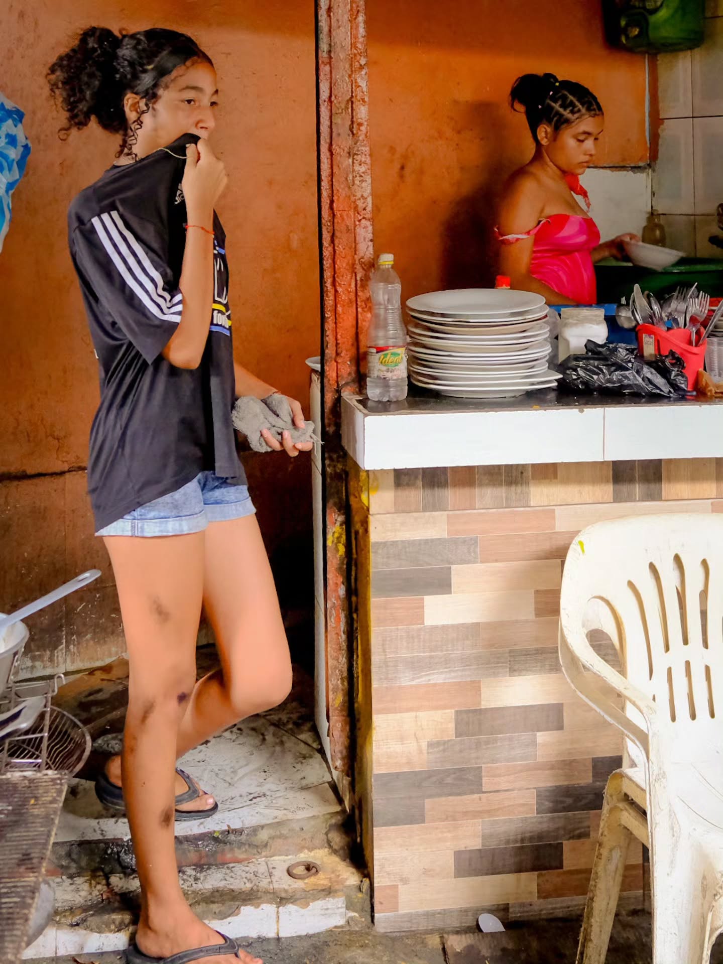 One of the most beautiful things I've seen while traveling is that womanhood speaks the same language in every corner of the world ♥️