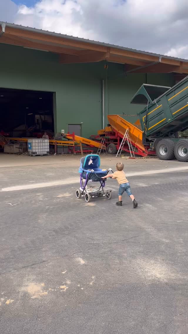 Was wir tun und was uns glücklich macht!
#kartoffel #ernte #familie