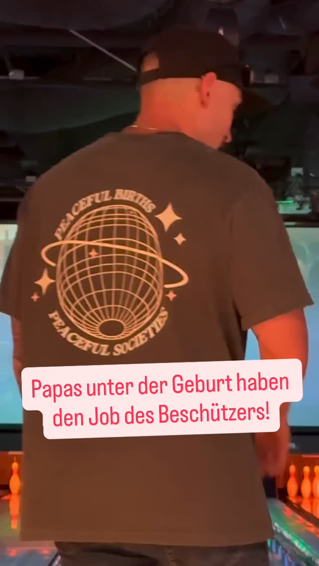 Die Geburt eures Kindes ist auch deine Geburt – als Vater.
Mein Geburtsguide zeigt dir, wie du mit Ruhe, Klarheit und Präsenz zum Beschützer eurer Geburtsreise wirst.
Ein Geschenk, das ihr beide spüren werdet.
CTA:
📘 Hol dir jetzt den kostenlosen Guide – für euch beide. Kommentiere „Guide“!