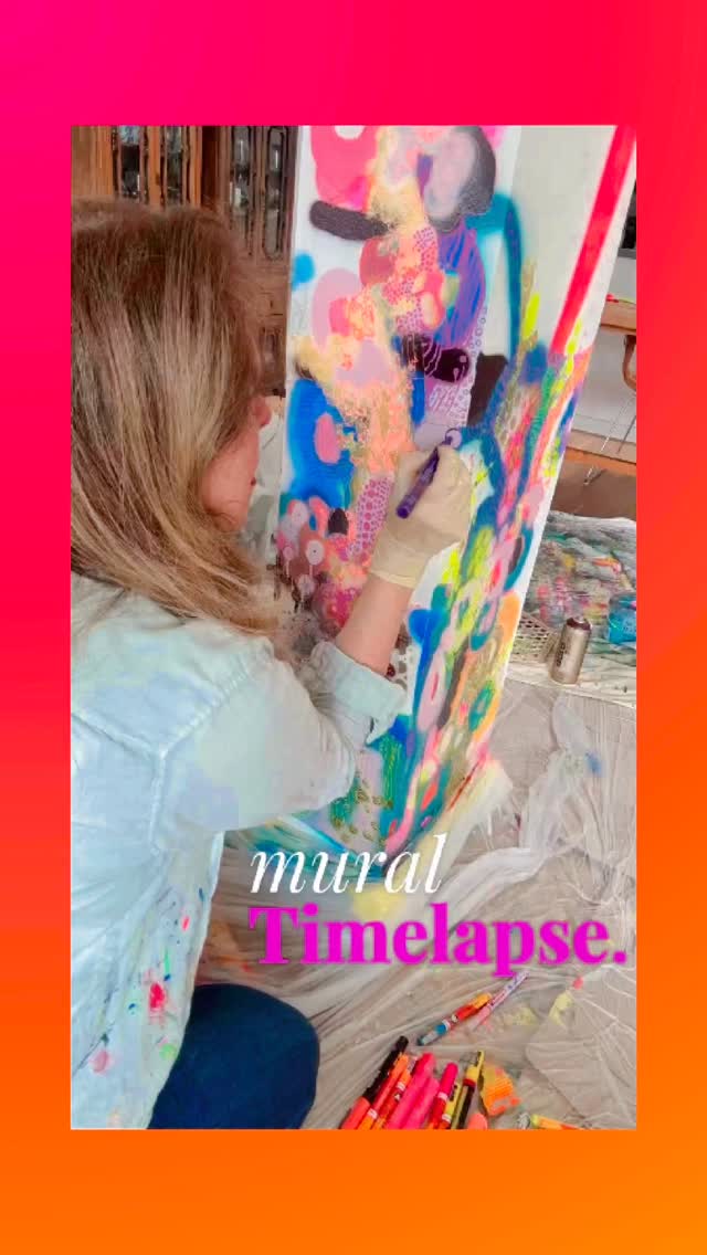 Dopamine kick in a living space … Love the colors? See me @hamburgzeigtkunst this Sunday