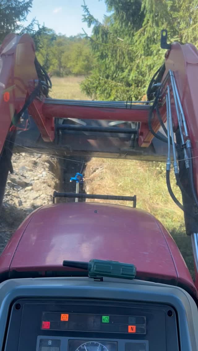 Most people’s work have a stress ball, I have Bavarian Mountain Hound puppies that take my stress away😁
#bavarianmountainhound #bavarianmountainhounds #puppies #tracking #trackinghound