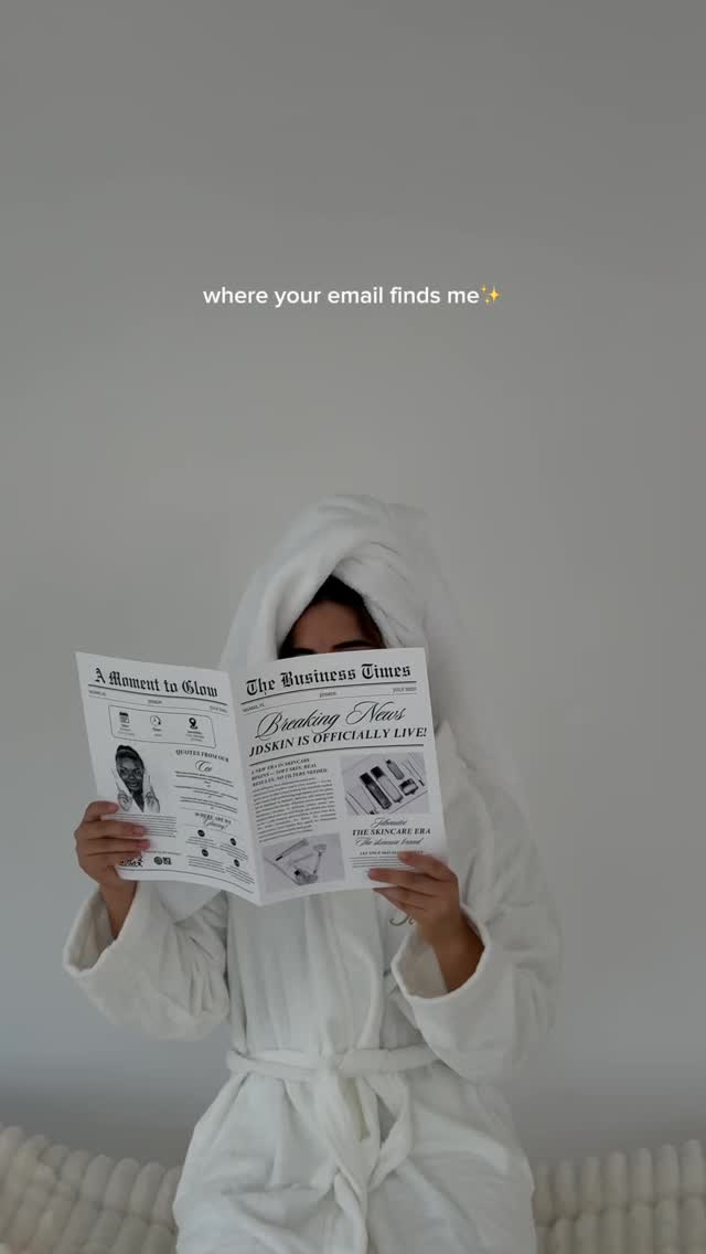 Sorry, can’t answer your email right now… we’re too busy investing in our skin ✨🧖🏾♀️ JDSkin is calling, and glowing is the only priority.
Shop your glow set today and make skin care your best investment 💌 - link in bio to shop 🫧
#jdbeautee #koreanskincareroutine #explore #lipglossmixingvideos #lipglossforsale #lipglossmixing #lipglosspopping #kbeautyskincareroutine #kbeautyskincare #skincareaddiction #skincareaddicts #skincareaddicted #allnaturalskincare #skincarejunkies #asmrskincare #skincareasmr #bodybuttercream #bodybutters #glowingskingoals #skincareforallskintypes #skincareforall #kbeautyskincareroutine