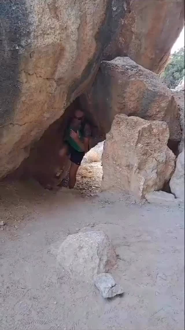 Discover Valencia☀️
Right now, Valencia is enjoying the perfect temperature to get outside and explore on foot. At @getinvolvedvalencia and @lostandfoundinvalencia we’d love to take you along on our guided walks – from easygoing strolls to more challenging hikes, there’s something for everyone.
Along the way you’ll be rewarded with breathtaking views: dramatic cliffs, sparkling turquoise waters, and even a surprisingly beautiful underwater world waiting to be admired. Wander through charming villages and picturesque little harbors, each with its own unique story.
By the end of the day, you’ll feel like your holiday is truly complete – refreshed, inspired, and full of unforgettable memories.
Ready to explore? 🚲👣🍷 From bike rides and Hiking tours to paella cooking, tapas tastings, and wine adventures – we’ve got it all! Fun, flavors, and hidden gems are waiting for you. We can’t wait to show you a whole new world .
Are you in?
Tours in DE/EN/ES/IT/FR/NL
.
.
#gezelligfietseninvalencia #valencia #gezelligvalencia #fietstour #biketour #hiking #hikinginspain #fietseninvalencia #weekendjeweg #cargobike #getinvolvedvalencia #bezienswaardighedenvalencia #bikerental #nederlandsegidsinvalencia #bezienswaardighedenvalencia #citytripvalencia #stedentrip #fietstocht #thingstodoinvalencia #visitvalencia #highlightsvalencia #winetasting #tapastour #paellacookingclass