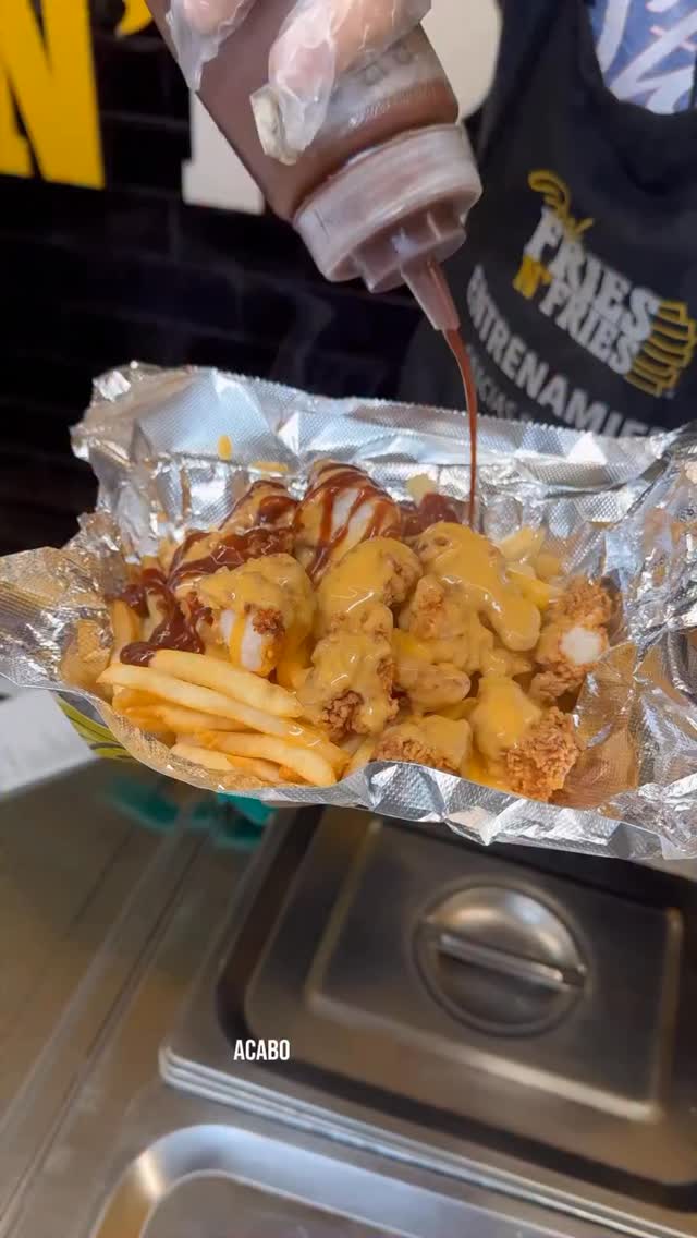 ¡Xalapa! Siente el crunch en @paseojardines #friesnfries #feelthecrunch #fastfood #yummy #yummyfood #foodpornshare #foodies #food