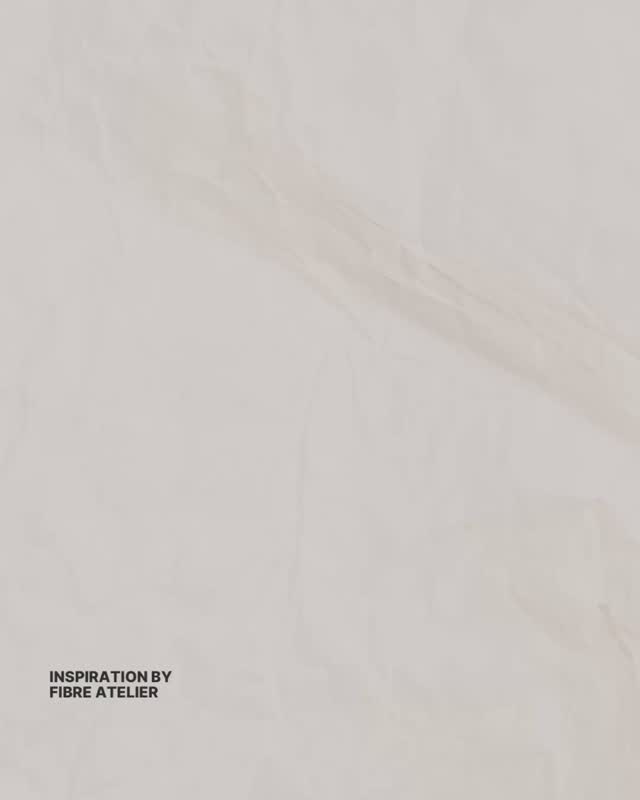 Schon ist September! 🍂
Die Natur färbt sich langsam bunt – und Weihnachten scheint noch weit entfernt.
Aber wer gestrickte Geschenke plant, weiß: So großzügig ist die Zeit gar nicht. ⏳🧶
Weil Großväter, Väter, Brüder, Kollegen und Partner nicht immer die einfachsten zu Beschenken sind, habe ich euch ein wenig Inspiration herausgesucht.
Wie wär’s mit einem zeitlosen Basic, das lange Freude bereitet? ✨
👉 Kleiner Tipp: Für Bartträger lieber ohne hohen Kragen – so bleibt der Pullover noch länger schön.
#strickenmachtglücklich #strickenistliebe #strickliebe #knittingaddict #knitstagram #handmadegifts #gestricktmitliebe #strickinspiration #knittersofinstagram
#herbststrick #herbstzeit #cozyknits #fallknits #autumnvibes #cozyseason #knitwearlove #timelessknits #basicstyle
#slowfashion #strickmode #handmadewithlove #everydayknits #knitwearfashion #geschenkideen #diygeschenke #weihnachtsgeschenke #knittedgifts
#strickprojekt #männerstrick #strickcommunity