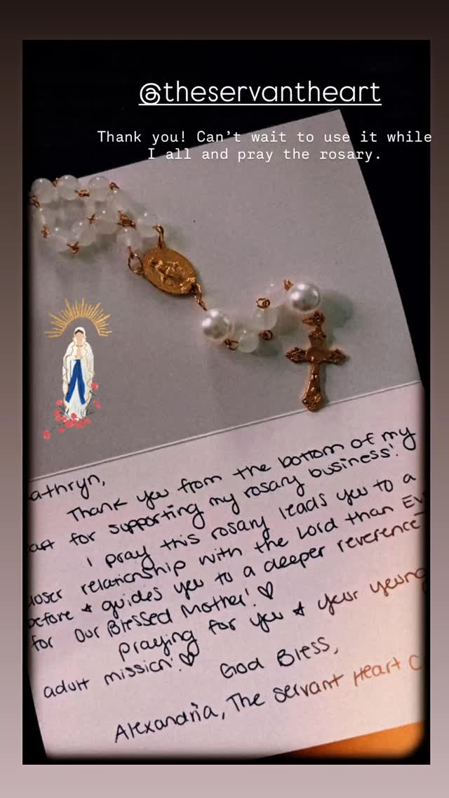 Thanks @theservantheart for the beautiful rosary! 🕊️ I can’t wait to pray it while I do my walks. Great way to start my day. #Catholic #Rosary