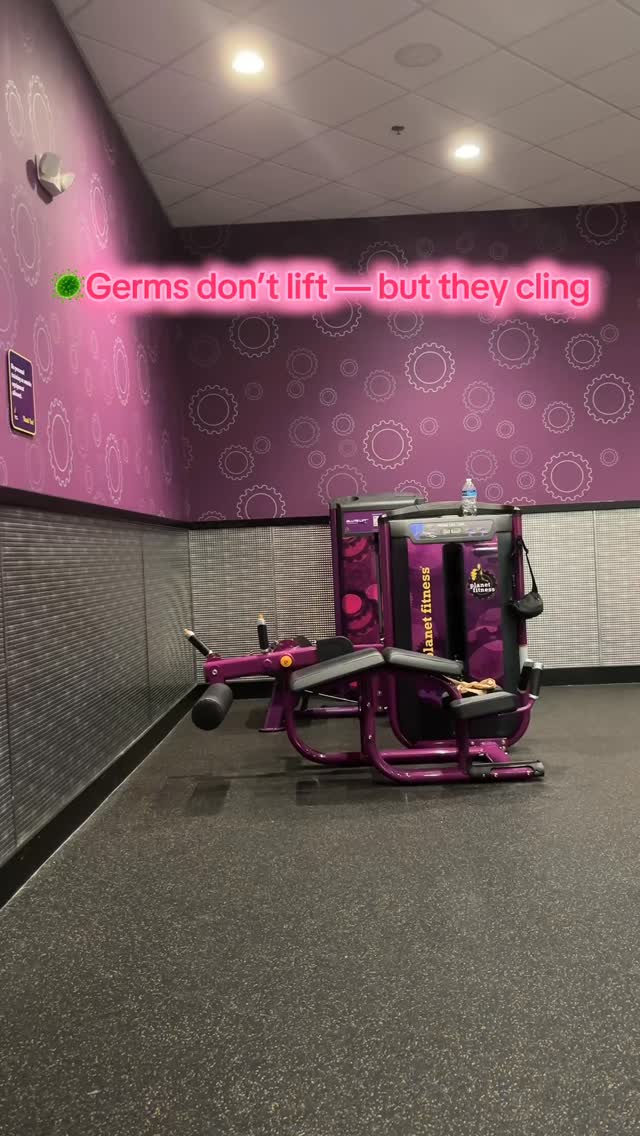 🦠 Germs don’t lift — but they cling. Wipe it down before you work out! 💪🏽🧼
🎯 Why Cleaning Gym Equipment Matters:
🦠Prevents skin infections, viruses, and other illnesses.
🦠Protects both you and the next person using the equipment.
It’s basic gym etiquette
#GymEtiquette #StayCleanStayStrong