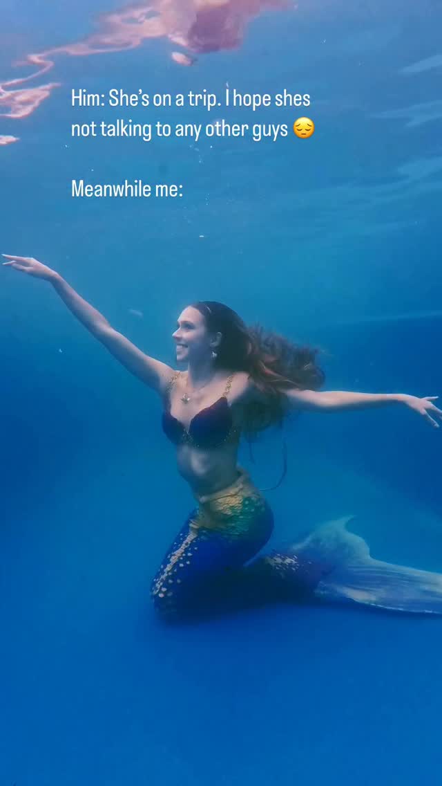 And I’m just over here… chilling underwater 🧜🏼♀️🌊
#MermaidLife #RealMermaid #MermaidTarielle #PeofessionalMermaid #MermaidObsessed #MerGirl