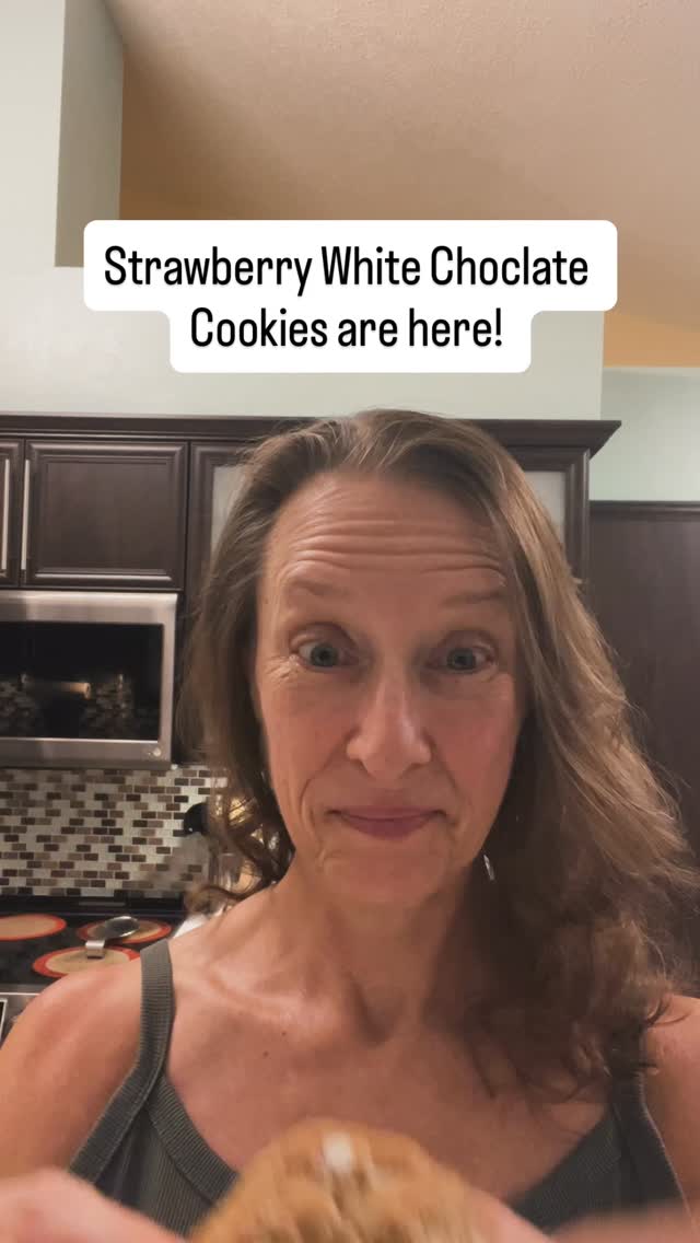 Pumpkin spice takeover is coming! Grab the flavors of summer before they’re gone.
Available for the next 2 weeks - Saturdays 8-1 at Venice Farmers Market and Sundays 9-1 at Wellen Park Fresh Market.
#divinedoughbakery #englewoodfl #venicefl #wellenpark #dairyfreedesserts #glutenfreebakery