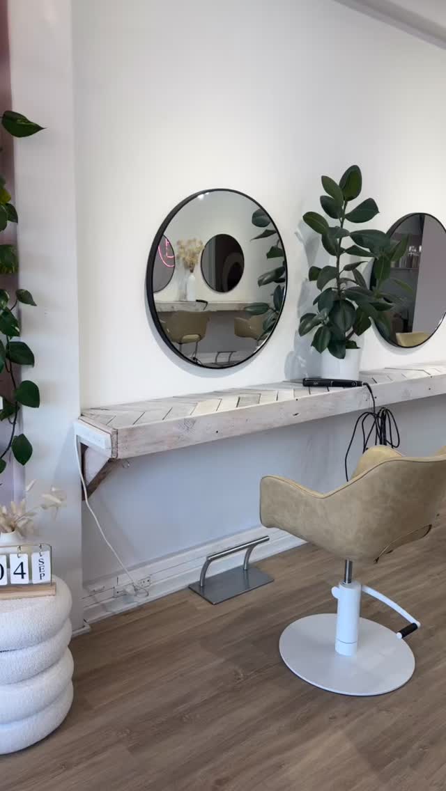 Bloom being ✨THAT BITCH ✨💁🏼♀️