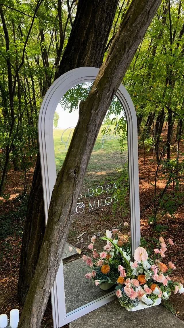 Verovatno najlepši petak ove godine 🌸
.
.
.
.
.
.
.
.
#medimleko #weddingdecor #weddingstationery #dekoracijavencanja #invitations #placecards #weddingdecoration