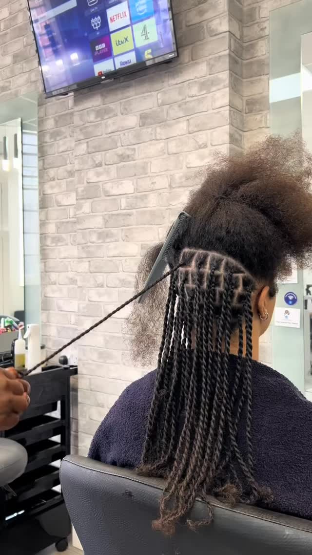Q2 Locs Parlour Limited
Service : wash, Juicy twist 🔖
Style :
Stylist : Jennifer
Interested in booking ? Check link in our bio 👆🏾.
Tired of salons that don’t understand your crown? At Q2 Locs Parlour, we specialise in bespoke loc care, protective styling, and scalp wellness—because your hair deserves expert hands and authentic care.
location : Harrow , North west London . 📍
Best train line : Metropolitan 🚊
Finding 🅿️arking on appointment day ?
Greenhill Way Car Park ( 7mins walk )
St Ann’s Car Park ( 6 mins walk )
St Gorge’s Car Park ( 7 mins walk )
Got further questions? Send us a dm @q2locsparlour or text message / call / WhatsApp via 07508902133
What we offer:
• Signature Loc Maintenance & Retwists
• Start Loc Journey Packages
• Dry Scalp & Hair Growth Treatments
• Premium Natural Hair Products (Now Available In-Store!)
Book your appointment today and experience why our clients call us London’s go-to loc specialists.
Tag us: #Q2LocsGlow to get featured!
—
#Q2LocsParlour #LondonLocs #NaturalHairUK #LocGoals #AfroHairCare #ScalpTreatment #LocJourney #HairCareBusiness #BookNowLondon #NaturalHairCommunity #singletwists #braids #braiding