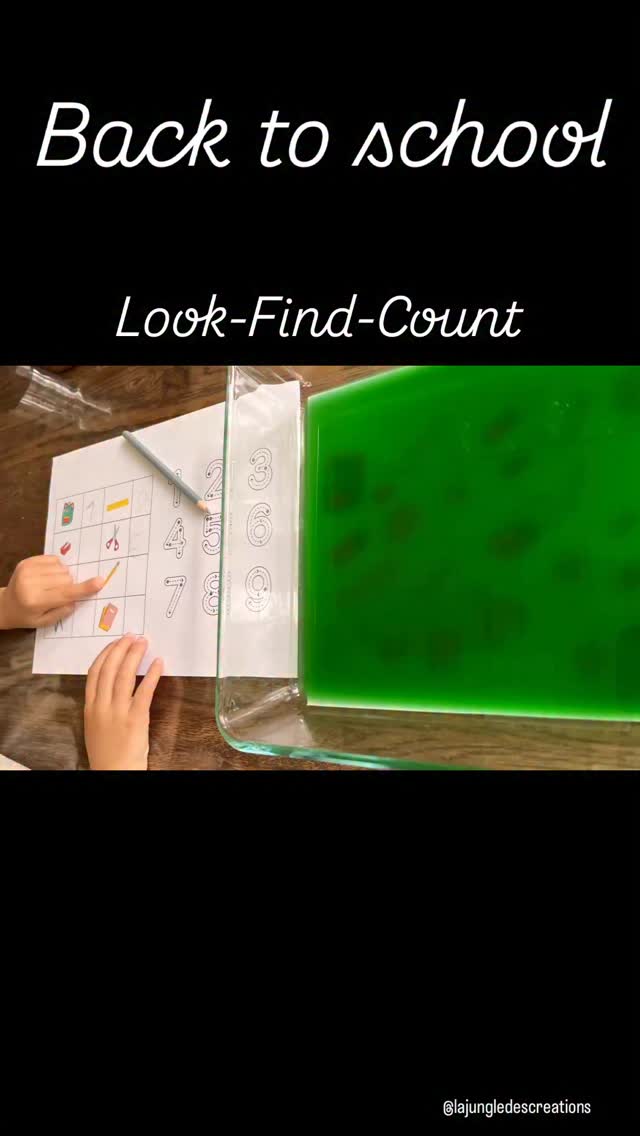 🇬🇧Back-to-school Look, Find & Count!📚🔍
One of my favorite things as a kid? Picking out new school supplies ✏️📒🎒
Here in Sweden, everything is provided by the school… but that didn’t stop us from playing with the theme!
👉 The idea: spot the objects, name them, count them, and write the right number.
A fun sensory activity mixing observation, counting, and fine motor skills.
Materials:
- Printable with school supplies*
- Printable with numbers & a table*
- Clear dish + flat-bottom glass
- Water + food coloring
- Tape
step-by-step:
1. Tape the school supplies sheet under the dish
2. Fill the dish with colored water
3. Let the child move the glass around to find & count each item
* Free printables available on my website 👉 link in bio!
—
🇫🇷Cherche-trouve-compte spécial rentrée !
Un des petits plaisirs que j’adorais à la rentrée ? Choisir mes fournitures scolaires ✏️📒🎒
Ici en Suède, les enfants reçoivent tout à l’école… mais ça ne nous a pas empêchés de jouer autour du thème avec Minusculette !
👉 Le principe : chercher les objets de la rentrée, les nommer, les compter et écrire le bon chiffre.
Une activité sensorielle et ludique qui mélange observation, numération et motricité fine.
Matériel :
- Fiche avec illustrations de fournitures scolaires*
- Fiche chiffres et tableau à remplir*
- Plat transparent + verre à fond plat
- Eau + colorant alimentaire
- Scotch
Réalisation :
1. Fixer la feuille sous le plat transparent
2. Remplir le plat d’eau colorée
3. Laisser l’enfant déplacer le verre pour retrouver et compter chaque élément
*Les fichiers à imprimer sont dispo et gratuit sur mon site 👉 lien en bio !
—
#defidesmainscreatives #homepreschool #lecolealamaison #homeschooling #preschoolactivity #cherchetrouve #jeudelarentrée #backtoschool2025📚✏️ #inspireuswithyourplay #funbudgetplay